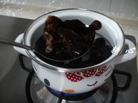 鱼鳔木耳煲