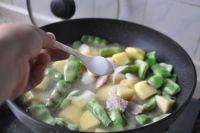 油豆角炖土豆