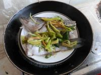 清蒸鲈鱼