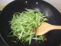 肉炒芹菜