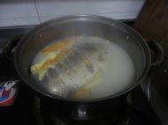 鲫鱼豆腐汤