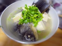 鲫鱼豆腐汤