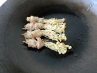 五花肉卷金针菇