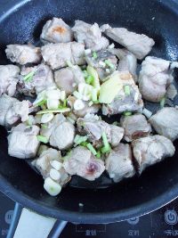 话梅排骨—入夏开胃菜