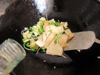 黑豆苗炒千张