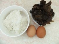 木耳鸡蛋炒饭