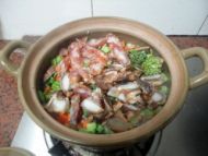 彩蔬腊味煲仔饭