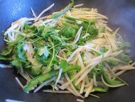 清炒土豆圆椒丝