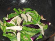 青椒茄子炒肉