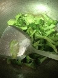西兰花炒肉片