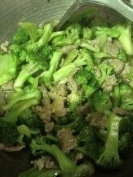 西兰花炒肉片