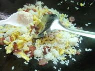 腊肠鸡蛋炒饭