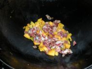 南瓜香肠炒饭