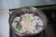 生汆丸子