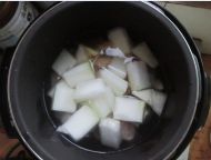 冬瓜炖鸡腿