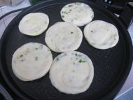 电饼铛食谱之烫面葱花饼