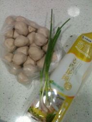 紫菜肉丸汤面