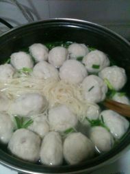 紫菜肉丸汤面