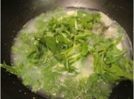豆腐鱼头苋菜汤