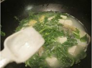 豆腐鱼头苋菜汤
