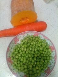 三蔬青豆丁