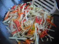 素炒韭菜红椒土豆丝