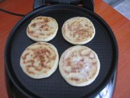 电饼铛烙五香发面饼