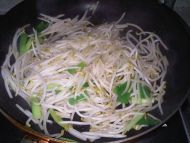 清炒绿豆芽