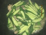 青瓜炒肉片