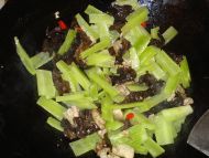 莴笋木耳炒肉片