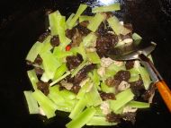 莴笋木耳炒肉片
