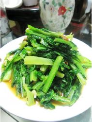 黄豆酱炒油麦菜