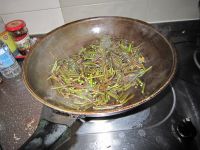 肉丝炒蕨菜