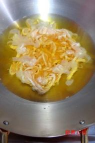 银芽炒鸡柳