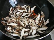 香菇炒肉丝