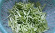 芹菜炒胡萝卜