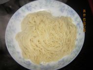 黄瓜丝拌面