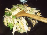 腐竹芹菜炒肉丝