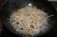 豆芽炒豆腐