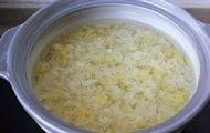 银耳木瓜糖水  美容滋补