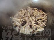 茶树菇焖鸭肉