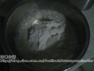 茼蒿猪肉灌汤包