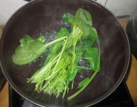 菠菜猪肝粥