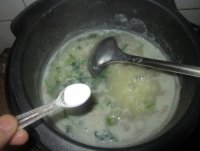 菠菜猪肝粥