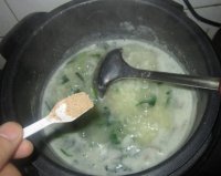 菠菜猪肝粥