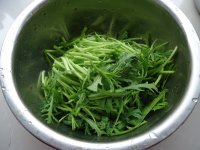 茼蒿炒墨鱼丸