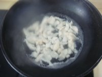 糟溜青豆鱼片