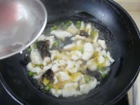 糟溜青豆鱼片