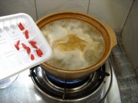 山药黄芪炖乳鸽