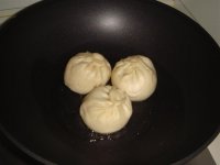 水煎肉包